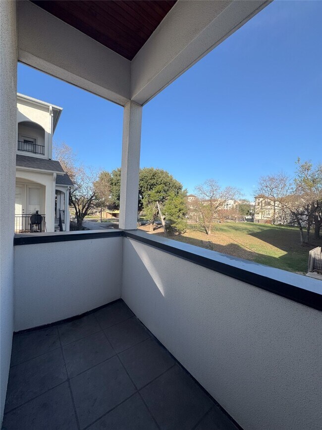 Building Photo - 1611 Parker St