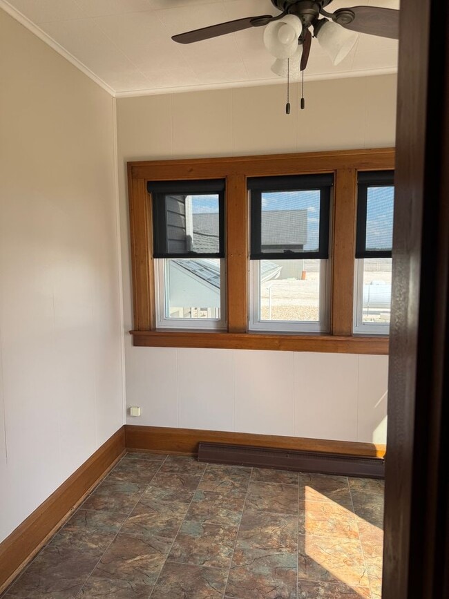 Building Photo - Beautiful, Meticulously Maintained Home in Perrysburg