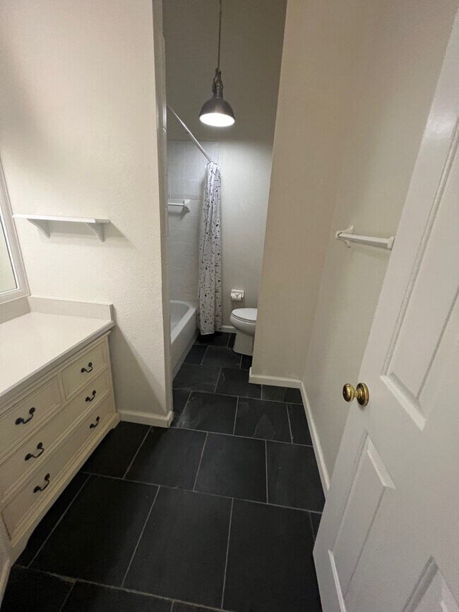 Building Photo - 13536 Embassy Park Ct