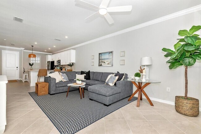 Building Photo - 12280 Wellen Golf St