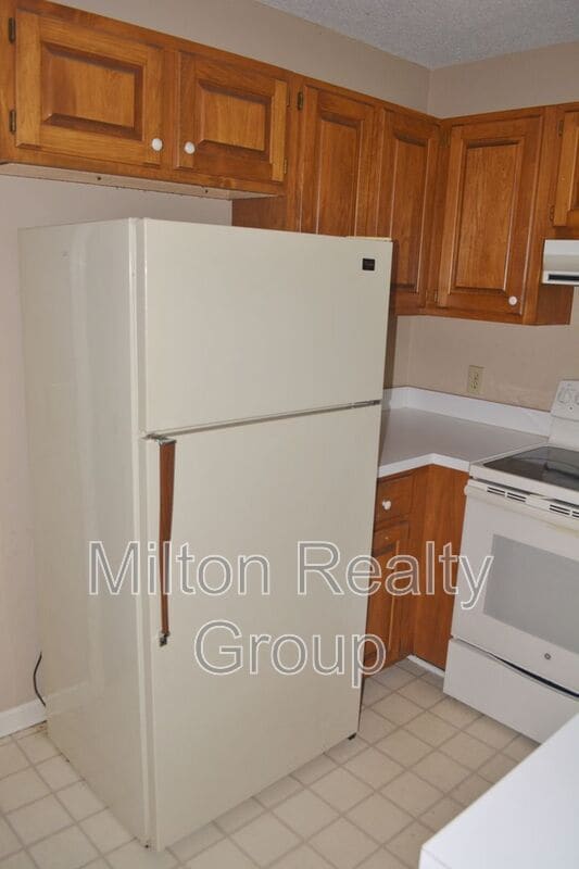 Building Photo - 302 Killigrey St