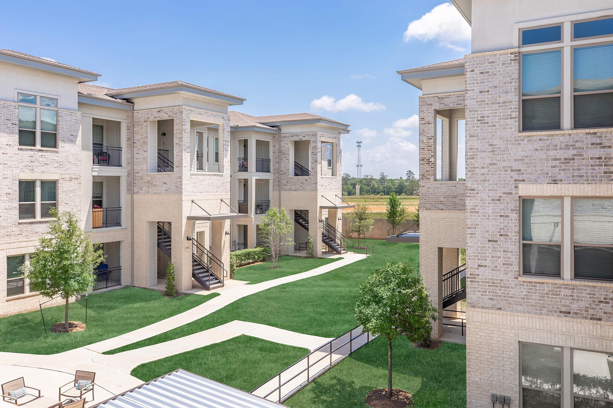 Building Photo - 1560 League Line Rd