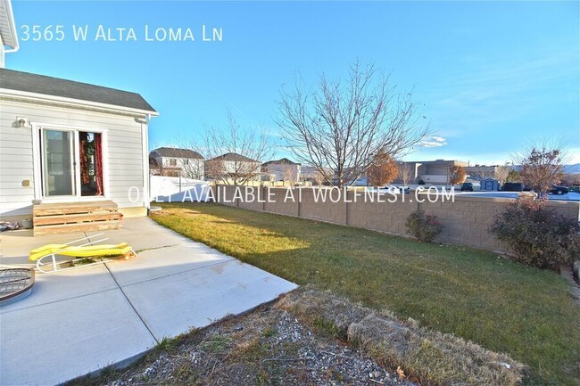 Building Photo - Spacious 4 Bed South Jordan Home!