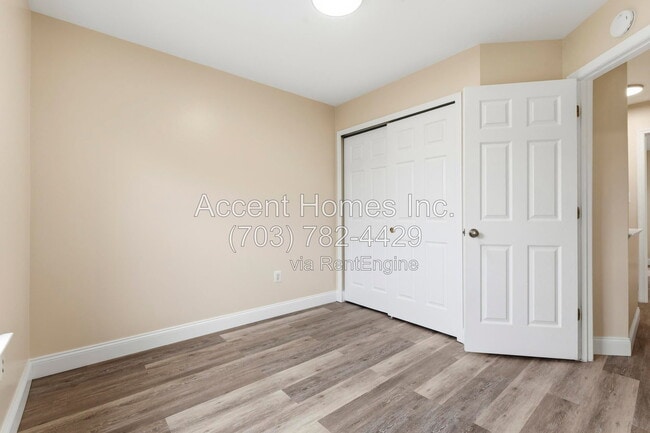 Building Photo - 10299 Wimbledon Pl