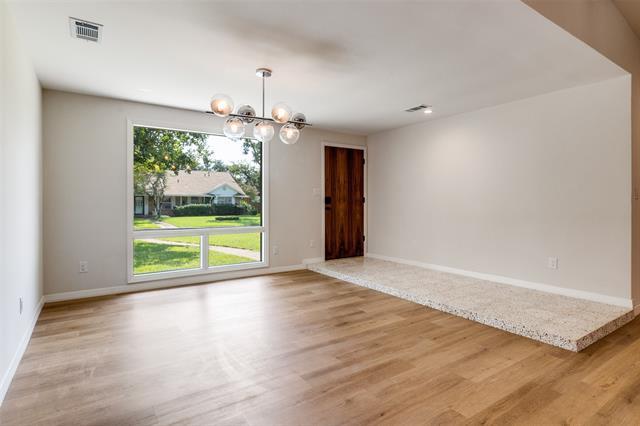 Building Photo - 3837 Clubway Ln