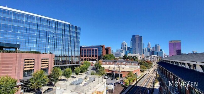 Building Photo - 115 E Park Ave