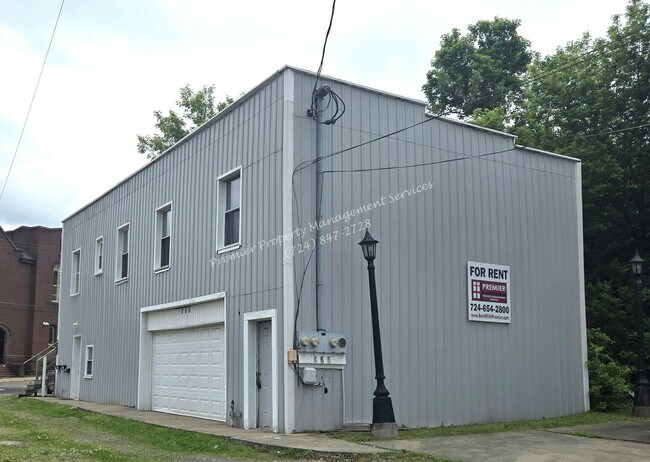 Building Photo - 465 E Washington St