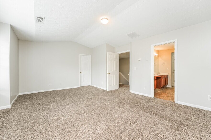 Building Photo - 4229 Annlette Dr NW