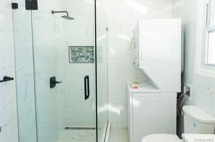 Building Photo - 168 Oldfield Ave