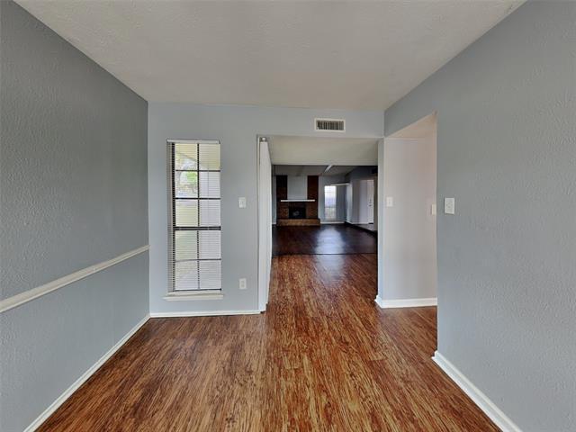 Building Photo - 7439 Oakmore Dr