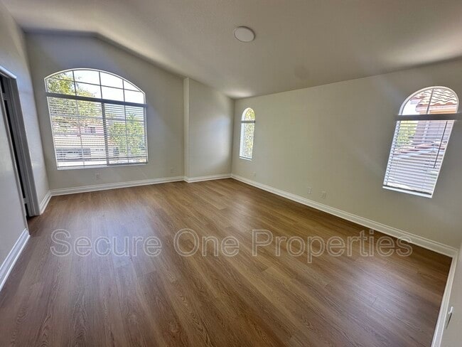 Building Photo - 1740 Amarelle St