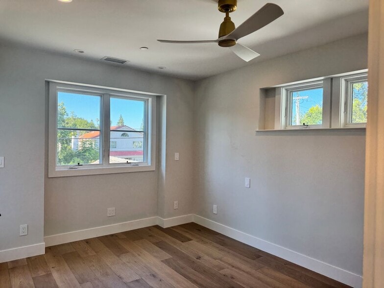 Building Photo - 510 Benvenue Ave