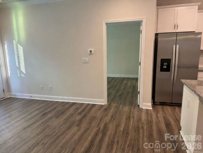 Building Photo - 7870 Iron Rd