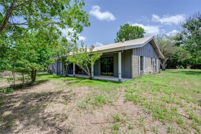 Building Photo - 18641 Camino Real