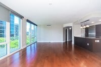 Building Photo - Allure Waikiki - 2 bedroom, 2 bath with 1 ...