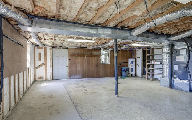 Building Photo - 223 Sequoyah Dr