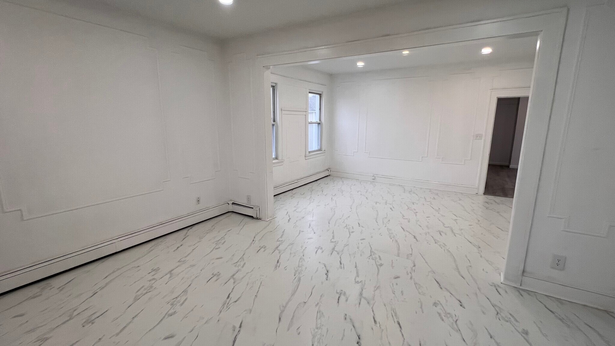 Building Photo - 247 Elm St