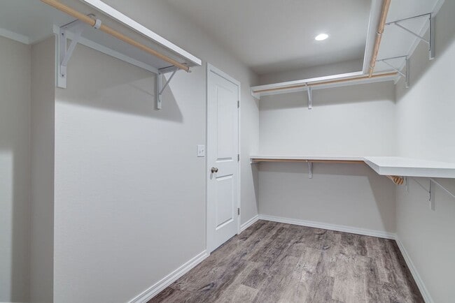 Building Photo - Beautiful, BRAND-NEW 3-bedroom, 2-bath hom...