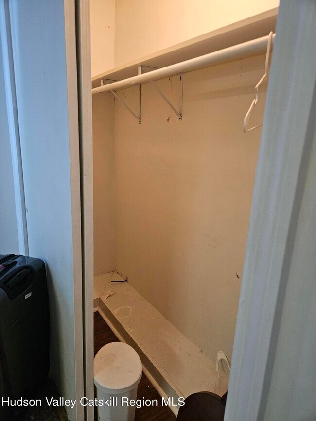 Building Photo - 798 Lattintown Rd