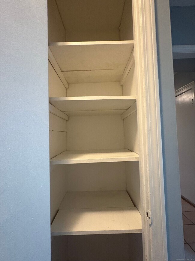 Building Photo - 449 Newfield St