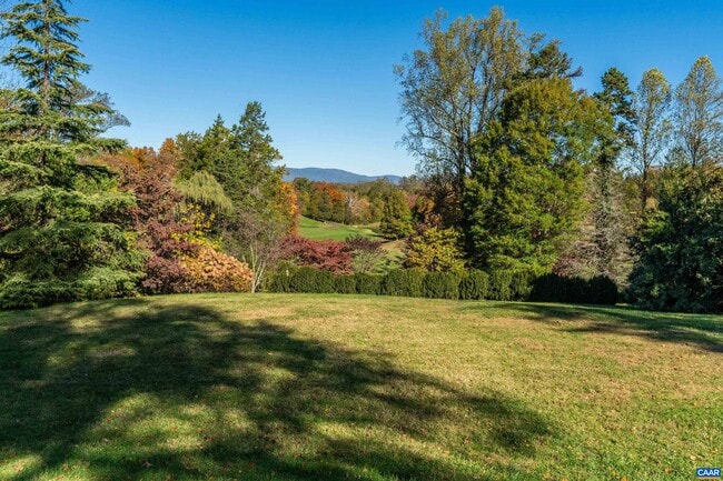 Building Photo - 640 Ivy Ln