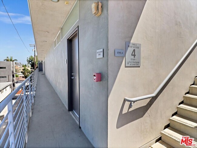 Building Photo - 12114 Idaho Ave