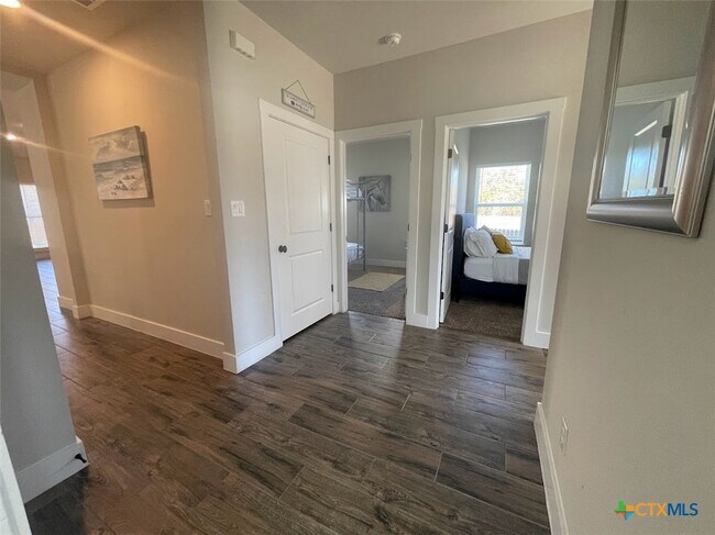 Building Photo - 1220 Diamondhead Dr