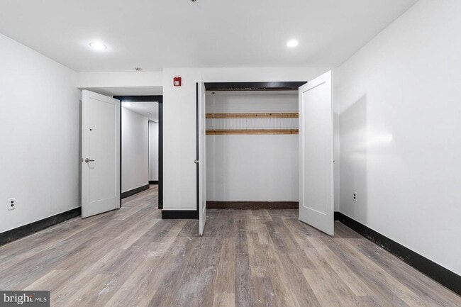 Building Photo - 1520 Green St