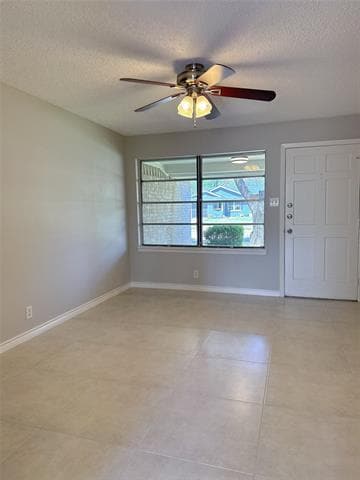 Building Photo - 1229 Evergreen Dr