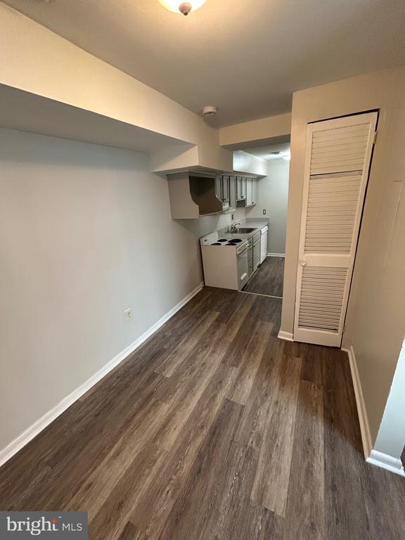 Building Photo - 521 S Wolfe St