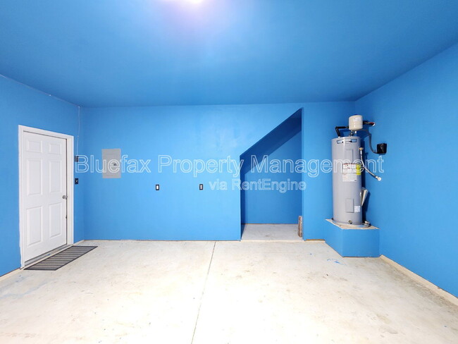 Building Photo - 10367 Braunig