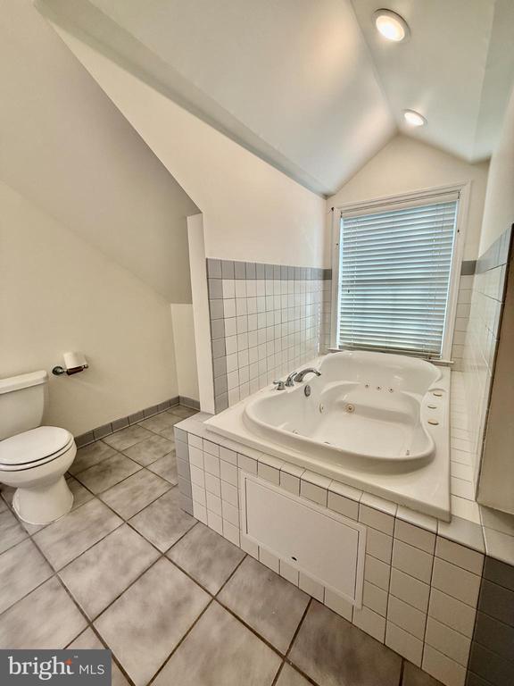 Building Photo - 5713 19th St N