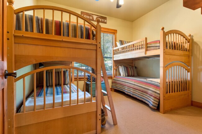 Building Photo - 18701 Natures Way