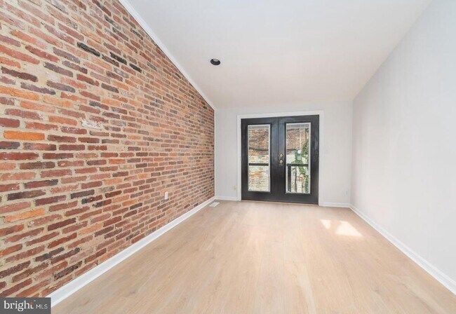 Building Photo - 1044 Patapsco St