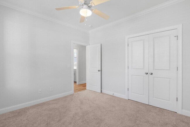 Building Photo - Dream Home in Hampstead!