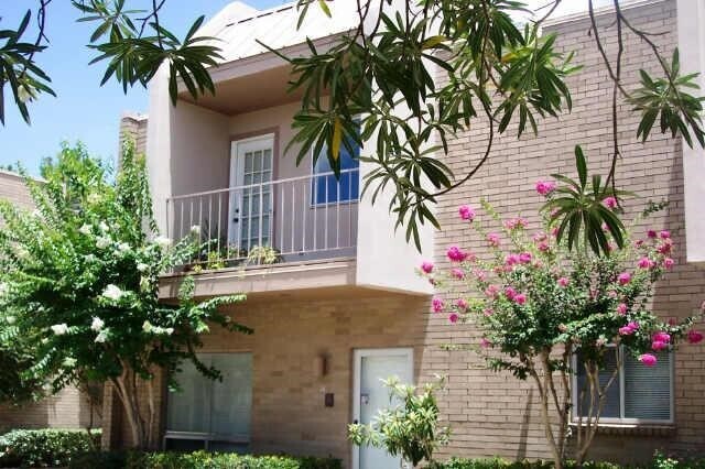 Building Photo - 1115 Augusta Dr