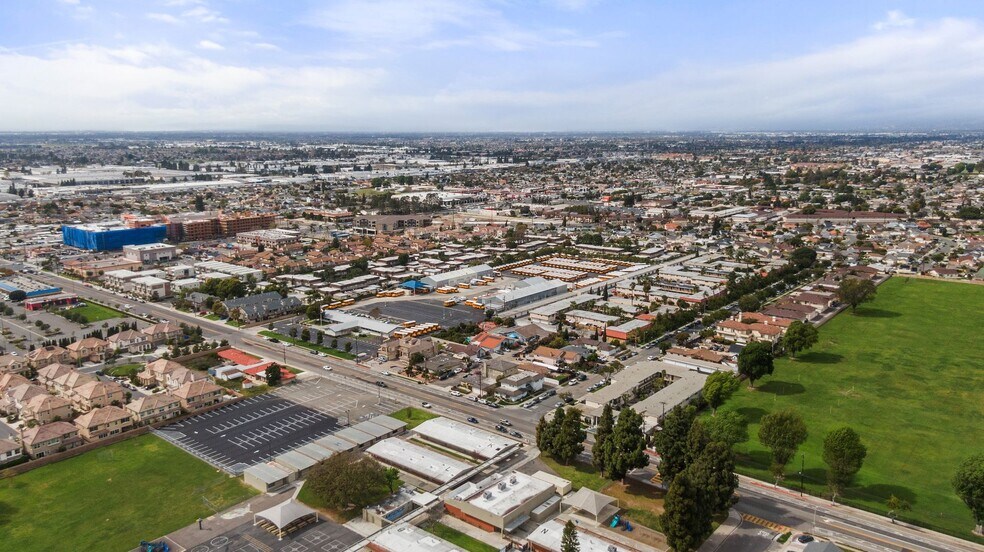 Building Photo - 8331 Lampson Ave