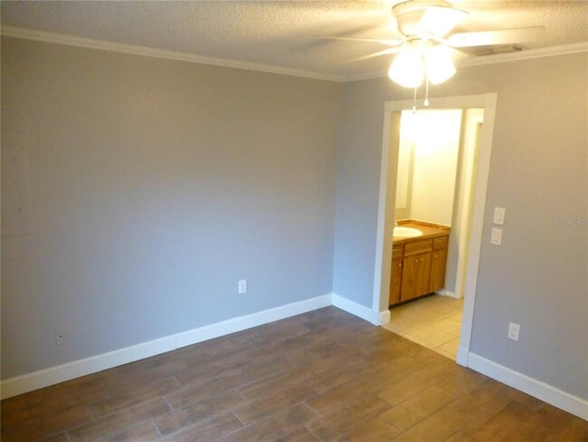 Building Photo - 1890 Wolford Rd