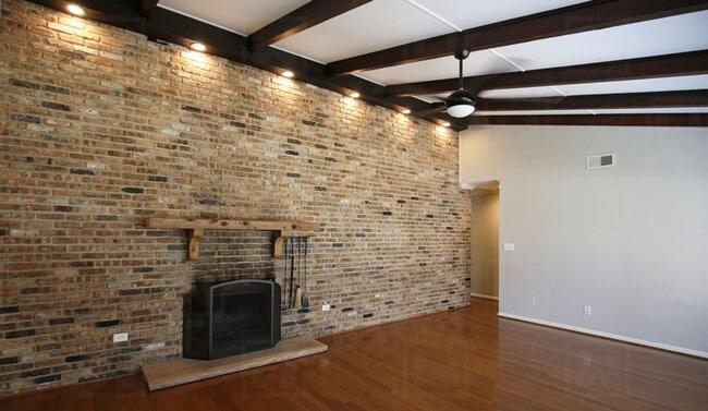 Building Photo - 3-Bedroom 3-Bath Executive Home in Mountain Brook