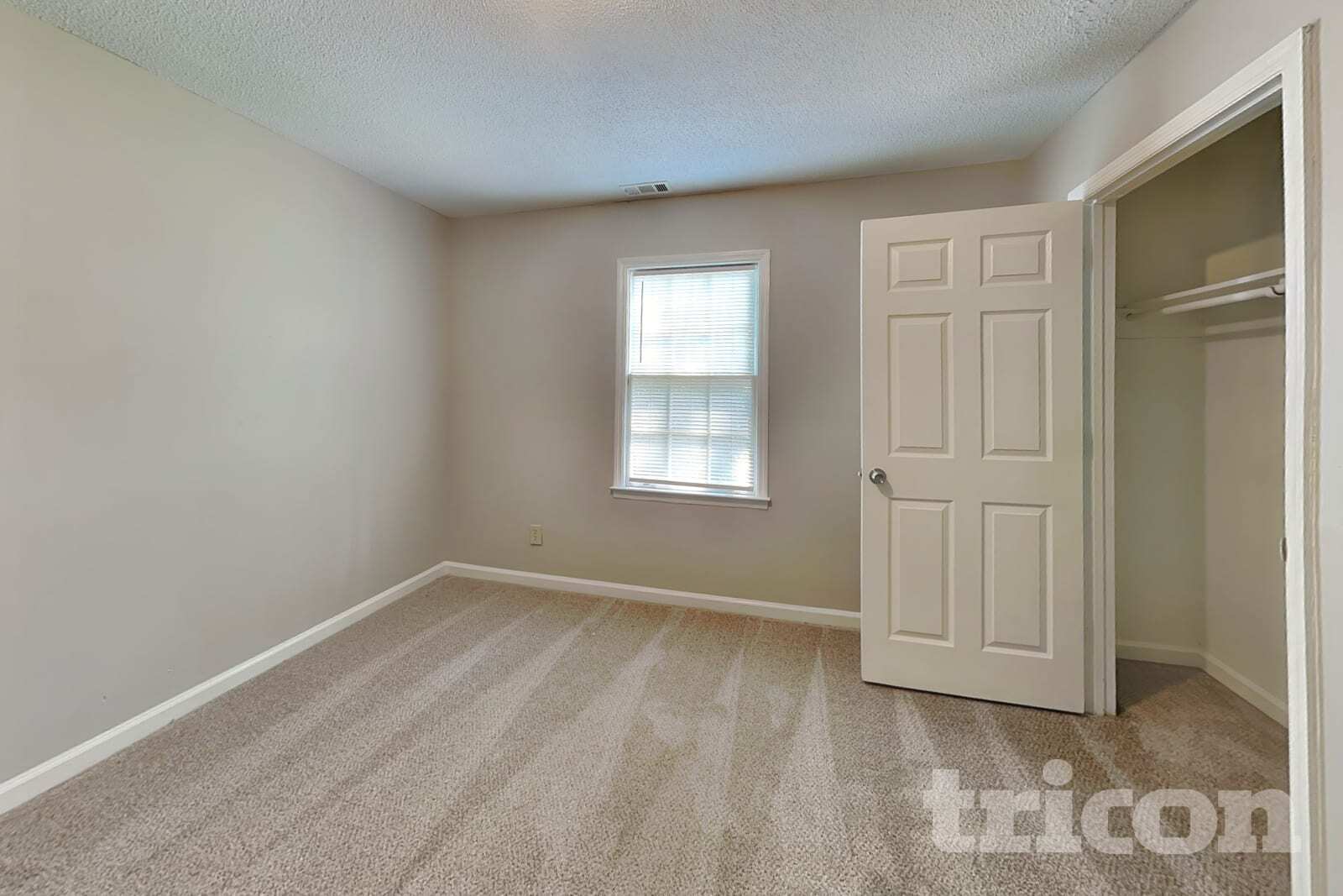 Building Photo - 1202 Holly Hills Dr SW