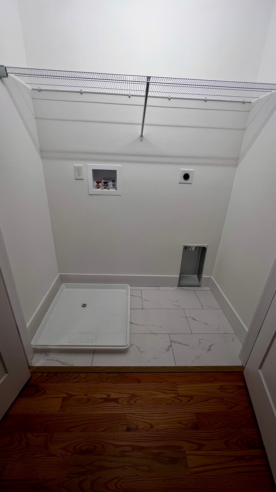 Building Photo - 5 Indian Valley Rd