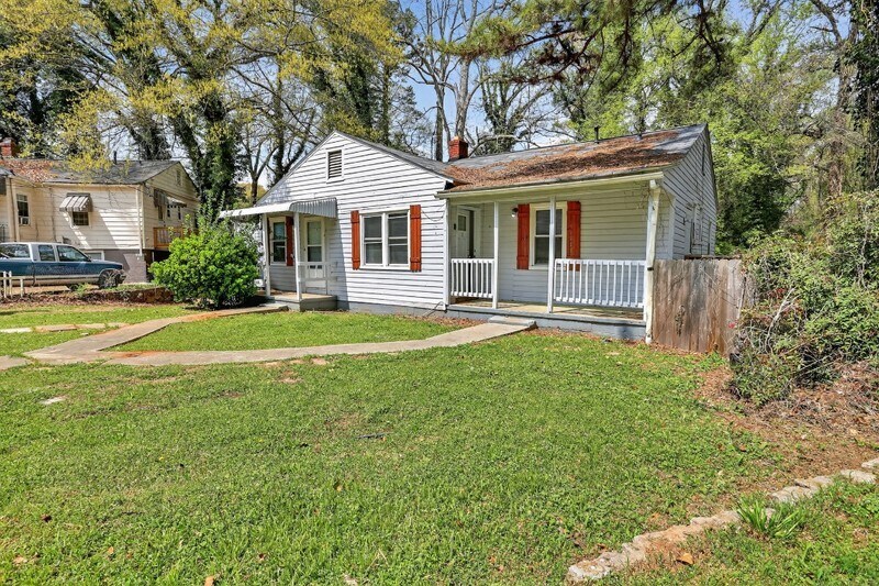 Building Photo - 1361 Byrere Terrace SW