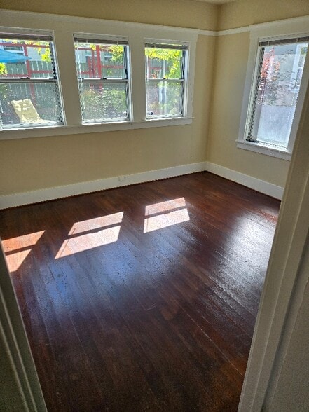 Building Photo - 203 Howard St