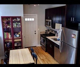 Building Photo - 2 bedroom in Chicago IL 60625