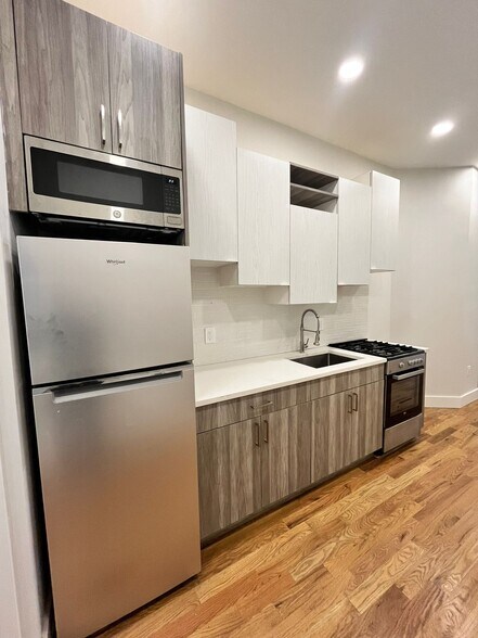 282 Baldwin Ave 1R - 272 Baldwin Ave