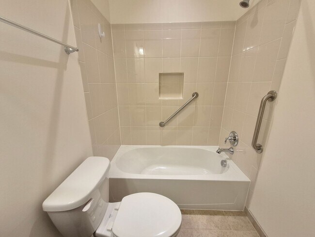 Building Photo - 15 Sweet William Dr