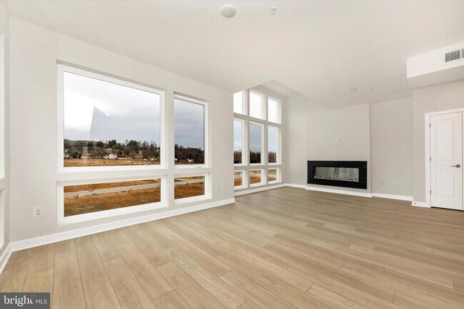 Building Photo - 714 Iron Frg Rd