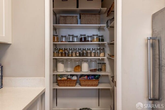 Building Photo - 2075 Sutter St