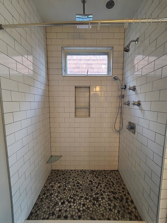 Building Photo - 354 Dorchester St