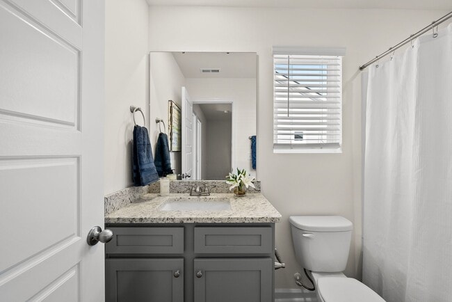 Building Photo - BRAND NEW 3 Bed 2.5 bathroom townhomes in Wake Forest!